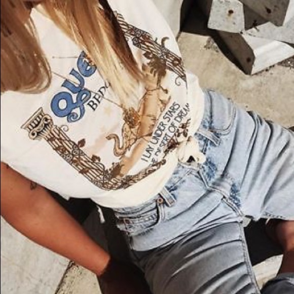 Queen TEE T-Shirt Bedouin Graphic Top - Picture 3 of 4